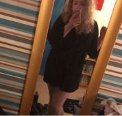 Sexy Cardiff trans girl aiming to please