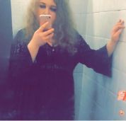 Sexy Cardiff trans girl aiming to please