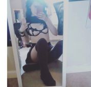 Gothic British Girl Available in Derby City GFE