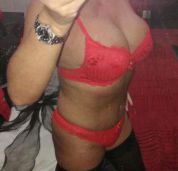 Exquisite Mature busty escort for discerning gentlemen