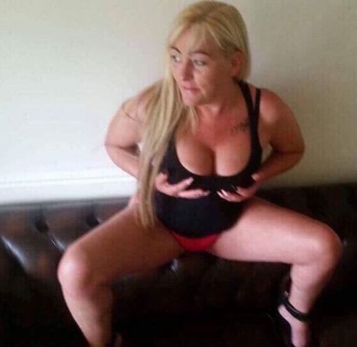 High class Hungarian mature lady in Luton